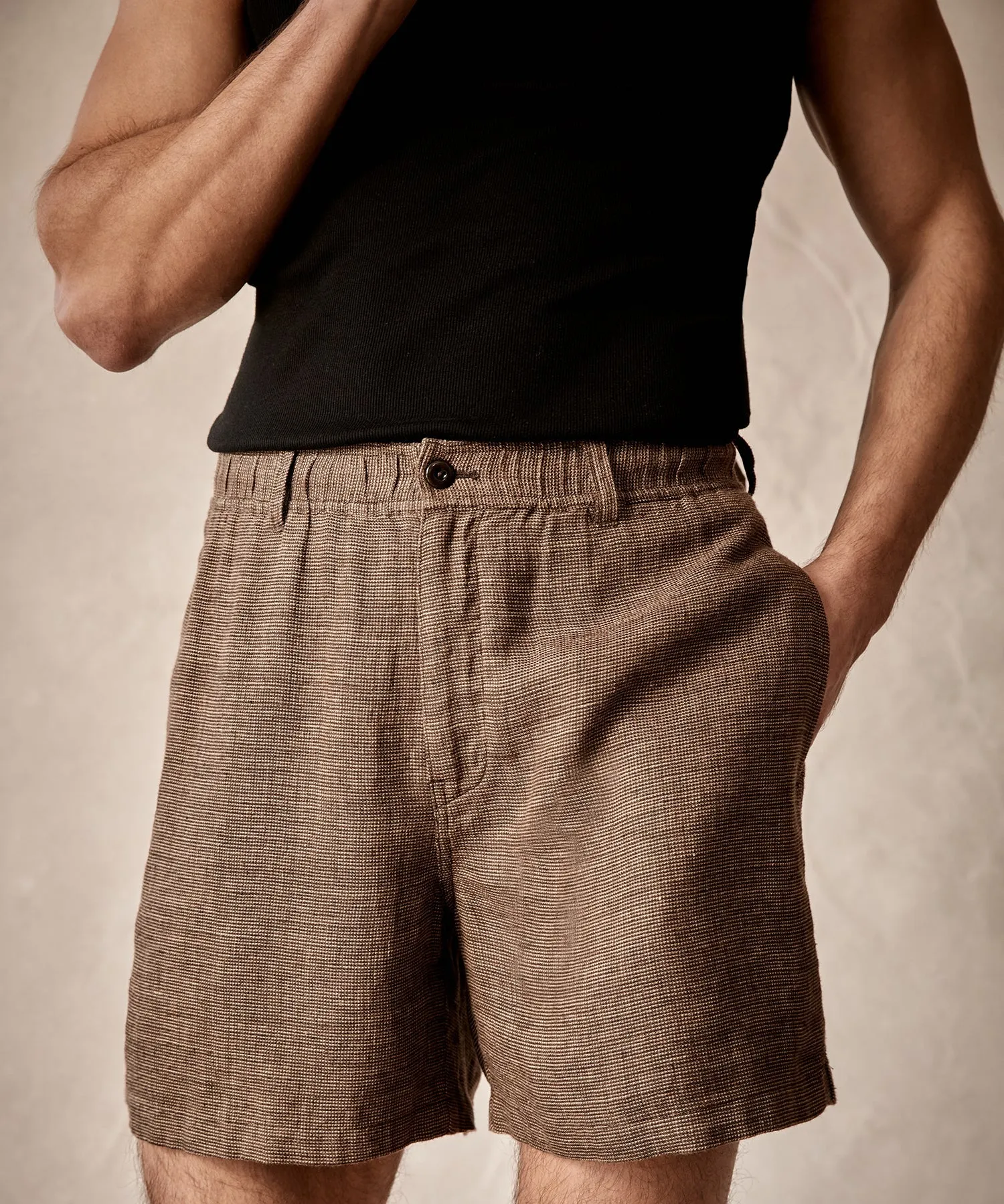 5" Linen Beachcomber Short in Brown